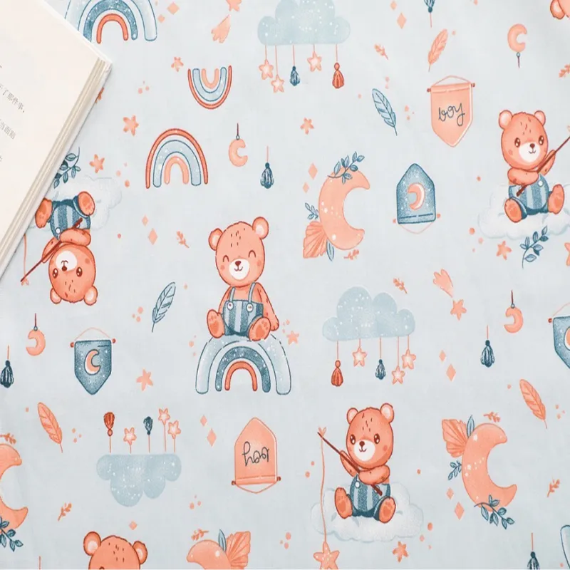 ผ้าคอตตอน 100% ทอทวิล ผ้าเมตร พิมพ์ลายหมี หน้ากว้าง 1.6 เมตร ลายBaby Bear พื้นฟ้า