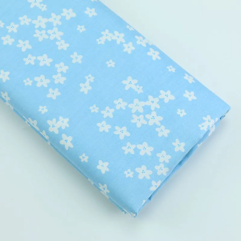 ผ้าคอตตอน 100% ทอทวิล หน้ากว้าง1.6 เมตร พิมพ์ลายดอกไม้เล็กๆ ลายB-blue ✿ cute -246