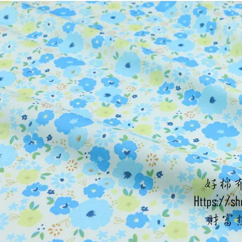 ผ้าคอตตอน 100% ทอทวิล หน้ากว้าง1.6 เมตร พิมพ์ลายดอกไม้เล็กๆ ลายblue flower cute-245