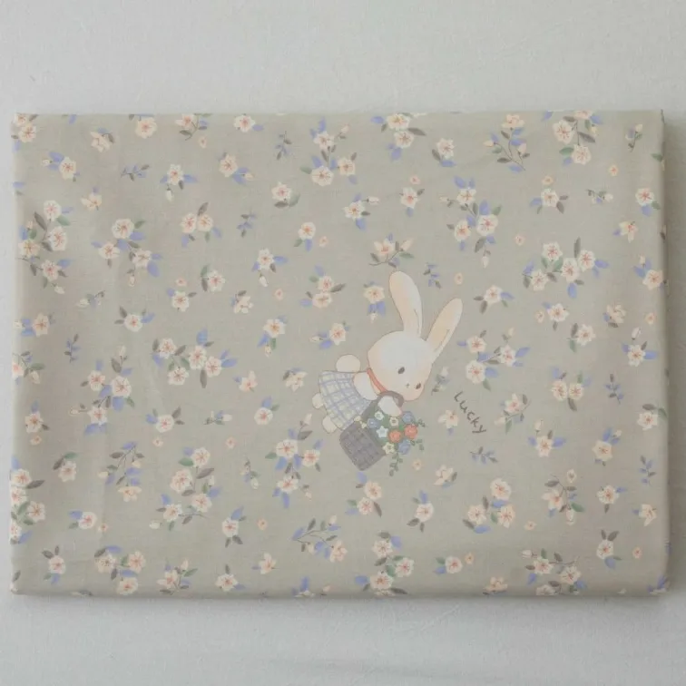 ผ้าคอตตอน 100% คอตตอนทวิล ผ้าเมตร หน้ากว้าง 1.60 เมตร พิมพ์ลาย Lucky Rabbit ลายLucky Rabbit