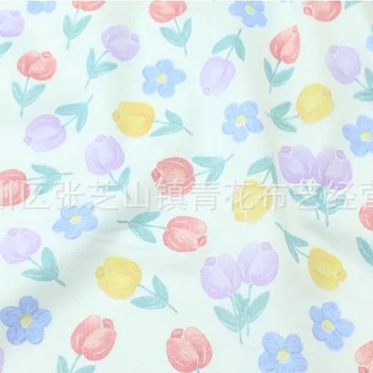 ผ้าคอตตอน 100% ทอทวิล ผ้าเมตร พิมพ์ลายหมี หน้ากว้าง 1.6 เมตร ลายทิวลิปม่วงพื้นขาว