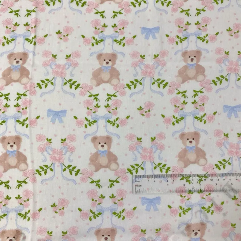 ผ้าคอตตอน 100% cotton poplin  ตัดขายเป็นเมตร หน้ากว้าง 145 เซนติเมตร ลาย bow tie bear ลายbow tie bear