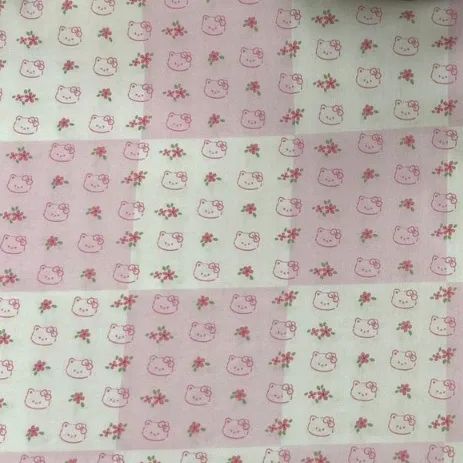 ผ้าคอตตอน 100% cotton poplin  ตัดขายเป็นเมตร หน้ากว้าง 145 เซนติเมตร ลายควินท์ดอกไม้จุดเรนโบว์ ดอกไม้ ตารางแมวเหมียว ลายตารางแมวเหมียว