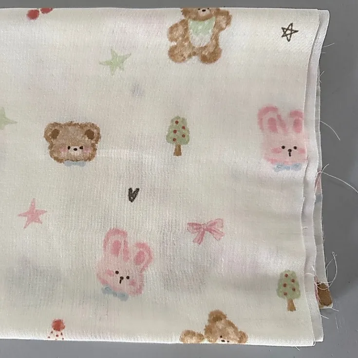 ผ้าคอตตอน 100% ทอโปร่ง ผ้าเมตร หน้ากว้าง 2.5 เมตร 98 นิ้ว ลาย Cute Pets เหมาะนำไปทำผ้าอ้อม ผ้าห่อตัวเด็กแรกเกิด รูปที่ 2