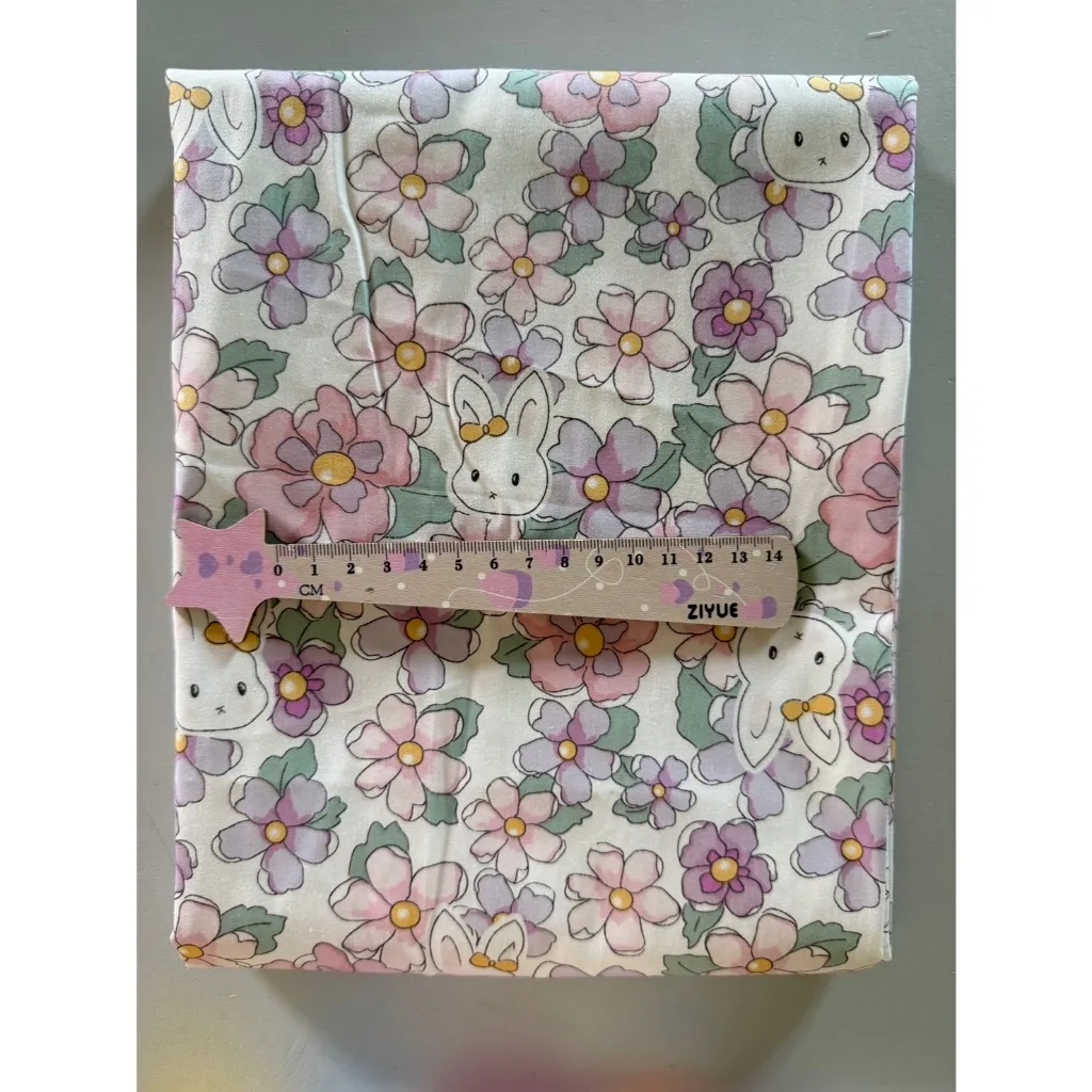 ผ้าคอตตอน 100% คอตตอนทอทวิล ผ้าเมตร ตัดขายเป็นเมตร ผ้าหน้ากว้าง 1.6 เมตร ลายกระต่ายดอกไม้สีม่วง รูปที่ 4