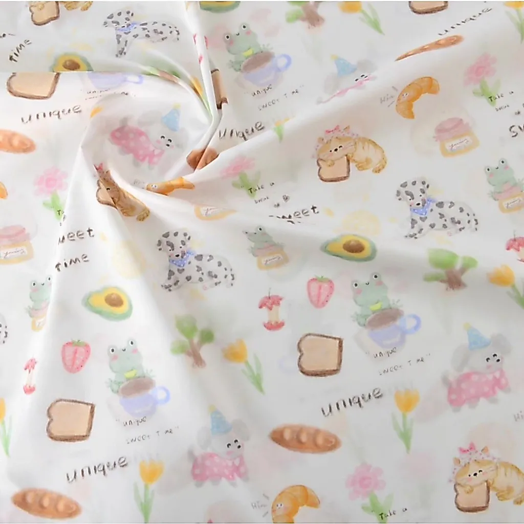 ผ้าคอตตอน 100% cotton poplin  ตัดขายเป็นเมตร หน้ากว้าง 145 เซนติเมตร พิมพ์ลาย sweet time
