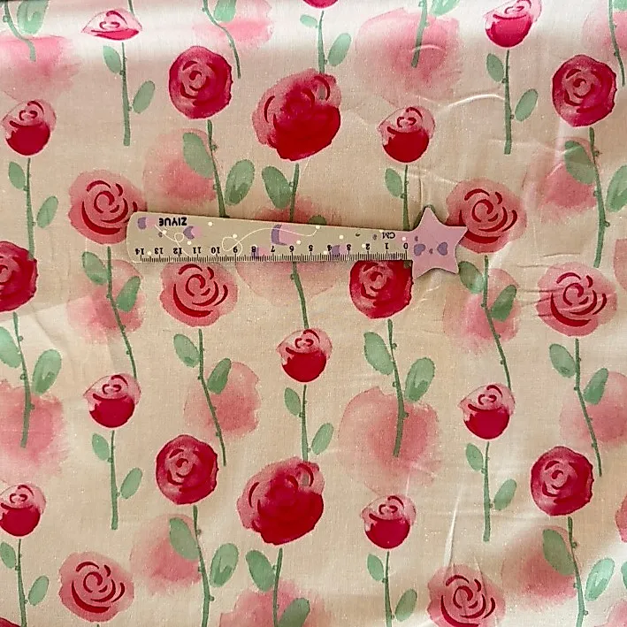 ผ้าคอตตอน 100% cotton poplin  ตัดขายเป็นเมตร หน้ากว้าง 145 เซนติเมตร ลายกุหลาบแดงพื้นชมพู รูปที่ 8