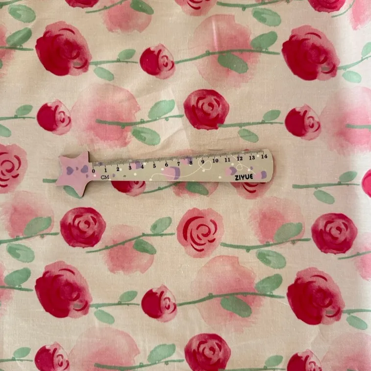 ผ้าคอตตอน 100% cotton poplin  ตัดขายเป็นเมตร หน้ากว้าง 145 เซนติเมตร ลายกุหลาบแดงพื้นชมพู รูปที่ 7