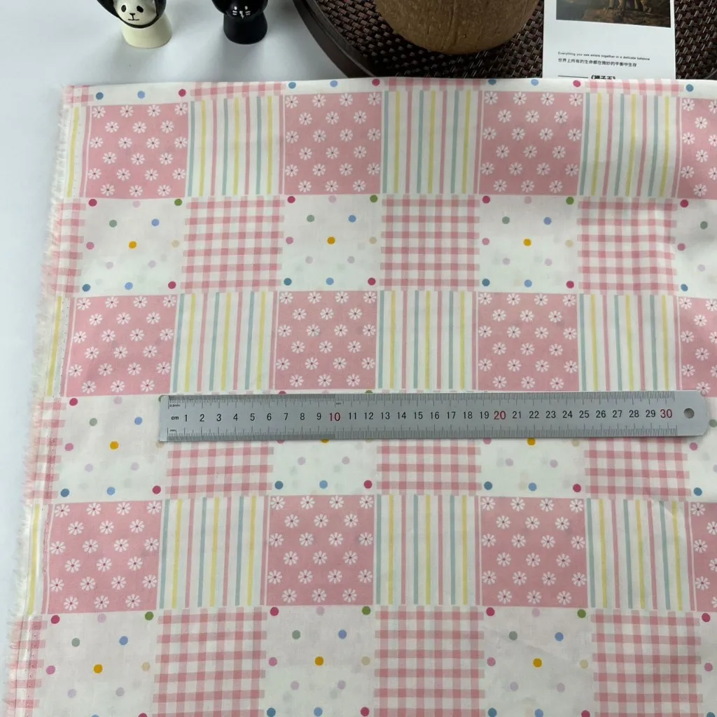 ผ้าคอตตอน 100% cotton poplin  ตัดขายเป็นเมตร หน้ากว้าง 145 เซนติเมตร ลายควินท์ดอกไม้จุดเรนโบว์ ดอกไม้ ตารางแมวเหมียว รูปที่ 5