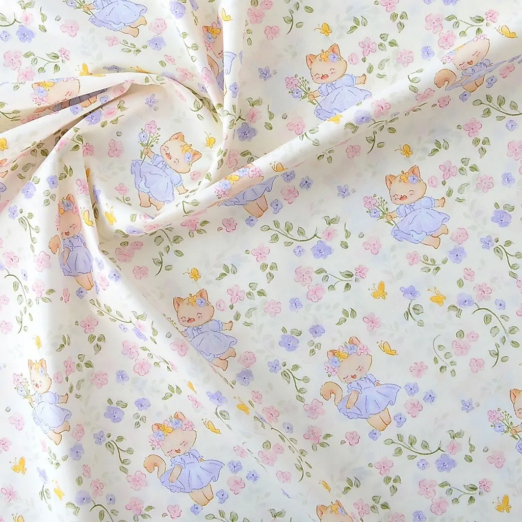 ผ้าคอตตอน 100% cotton poplin  ตัดขายเป็นเมตร หน้ากว้าง 145 เซนติเมตร พิมพ์ลายแมวในสวนดอกไม้ รูปที่ 2