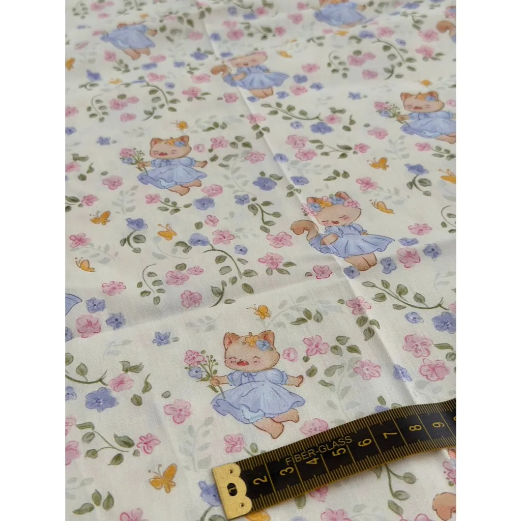 ผ้าคอตตอน 100% cotton poplin  ตัดขายเป็นเมตร หน้ากว้าง 145 เซนติเมตร พิมพ์ลายแมวในสวนดอกไม้ รูปที่ 4