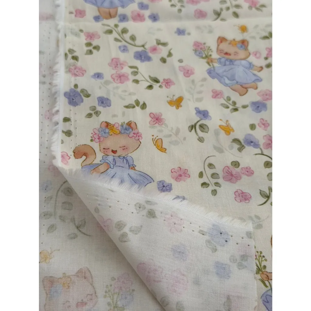 ผ้าคอตตอน 100% cotton poplin  ตัดขายเป็นเมตร หน้ากว้าง 145 เซนติเมตร พิมพ์ลายแมวในสวนดอกไม้ รูปที่ 5