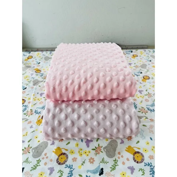 ผ้าดอทขนมิ้งค์ minky dot ผ้าเมตร ตัดขายเป็นเมตร หน้ากว้าง 1.55 เมตร ผ้าไม่ได้เย็บขอบ ลูกค้าต้องนำไปตัดเย็บอีกทีนะคะ รูปที่ 7